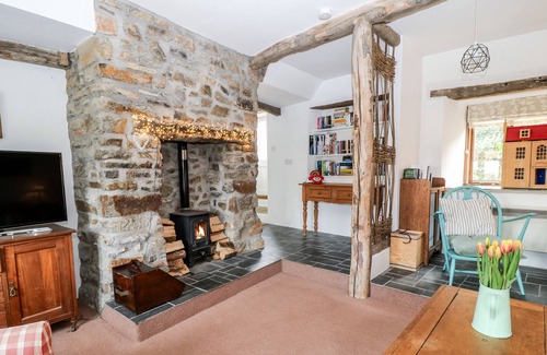Stibb Cottage | ELM COTTAGE, pet friendly, character holiday cottage in Kilkhampton