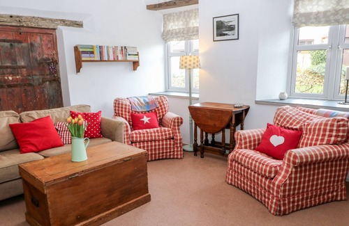 Stibb Cottage | ELM COTTAGE, pet friendly, character holiday cottage in Kilkhampton