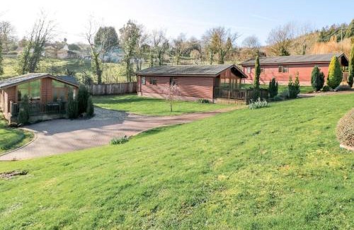 Blaisdon Ski Chalet | Elm Lodge
