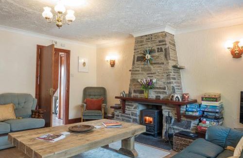 Cardigan House | Elmtree Cottage Cardigan
