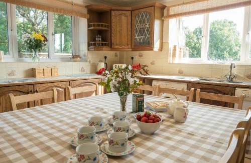 Cardigan House | Elmtree Cottage Cardigan