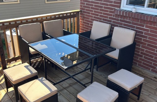Crystal Beach House | Elmwood Coast&Hearth Retreat- Large Deck + Bar + Firepit 5 min walk to the beach