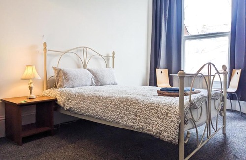Portsmouth House | Elphinstone HomeShare