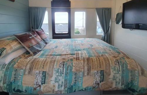 Blue Anchor House | Elsie