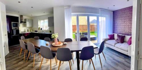 Darlington House | Elysian Escape, modern 5 bedroom house, sleeps 12
