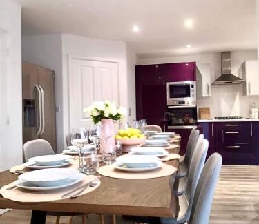 Darlington House | Elysian Escape, modern 5 bedroom house, sleeps 12