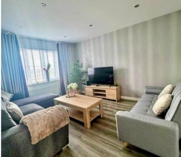 Darlington House | Elysian Escape, modern 5 bedroom house, sleeps 12