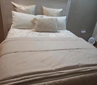 Emalahleni House | eMalahleni Companies & Contractors Accomodation