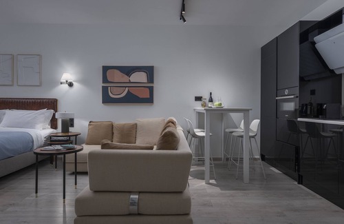Thessaloniki City Centre Apartment | EMBASSY Elegant Suite