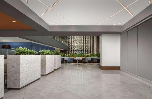 Downtown Knoxville Hotel | Embassy Suites By Hilton Knoxville Downtown
