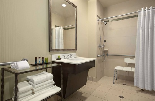 Downtown St. Louis Hotel | Embassy Suites by Hilton St. Louis Downtown