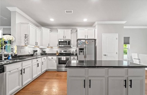 West Panama City Beach House | Emerald Beach Cottage, Walk to the Beach!