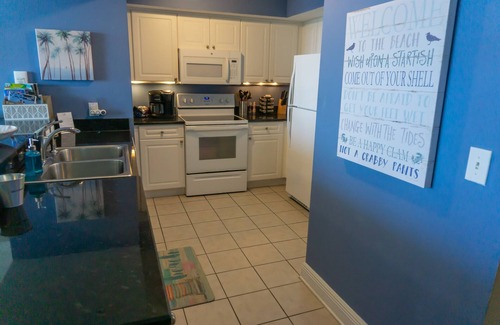 Panama City Beach Condo | Emerald Beach - 12th floor w/private balcony