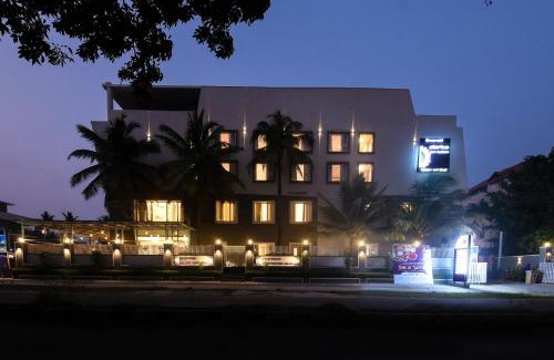 Mysore Hotel | Emerald Clarks Inn Suites