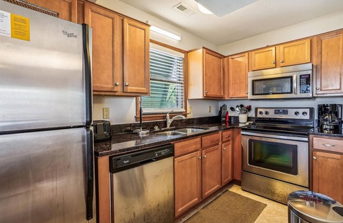 Caffeys Quarters Apartment | Emerald Duck - Awesome Sunset and Water Views Soundfront Duplex