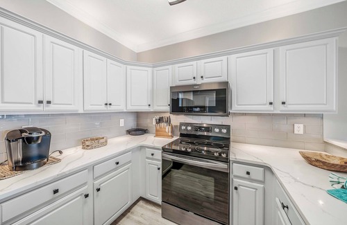 West Panama City Beach Condo | Emerald Isle 2107 "Manta Ray Villa" Pool, FREE Tickets & Beach Service for 4!