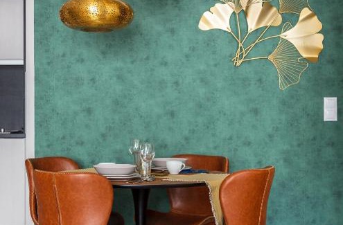 Corvin negyed Apartment | Emerald Kissed Golden Gem