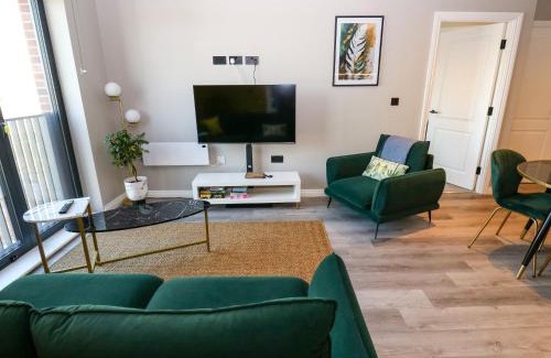 Holbeck Apartment | Emerald Retreat