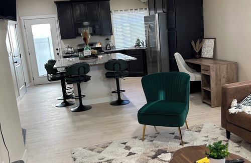 American Fork House | Emerald Retreatnn 4 bedroom house; 3 bath; sleeps 12