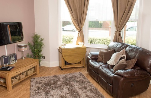 Edgbaston House | Emerald Suite Studio apartment in the center of Birmingham
