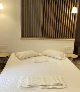 Vryses House | Emerald Suites