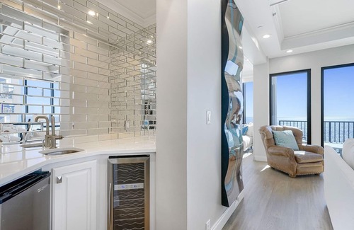 Destin Condo | Emerald Towers 1503 - Beachfront Penthouse with Private Sauna & Gulf Views