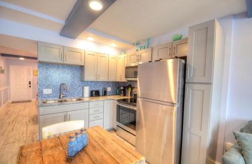 Panama City Beach Apartment | Emerald Villa