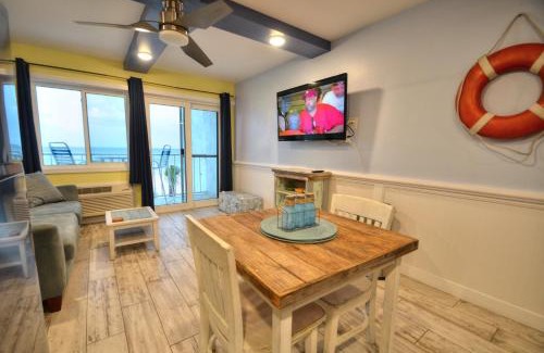 Panama City Beach Apartment | Emerald Villa
