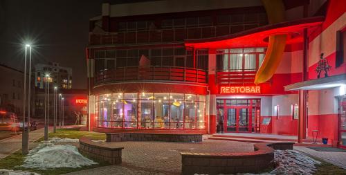 Uzhhorod Hotel | Emigrand Art Hotel