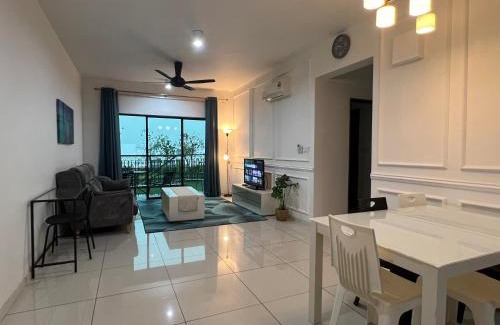 Shah Alam Apartment | Emira Residence Seksyen 13 Shah Alam by Alpha LaVista