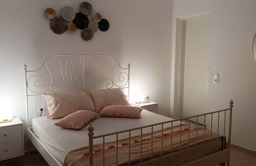 Triopetra House | Emmanuela House with garden and sea view