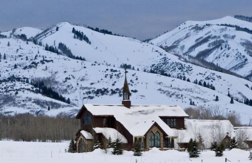 North Park City Apartment | Empire Escape 114