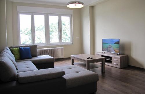 Inner City Budapest Apartment | Empire of Liberty