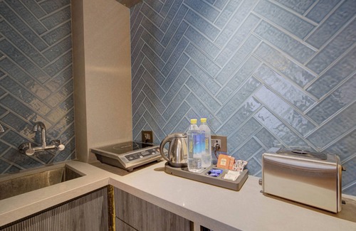 Paharganj Apartment | Empire Platinum Suites