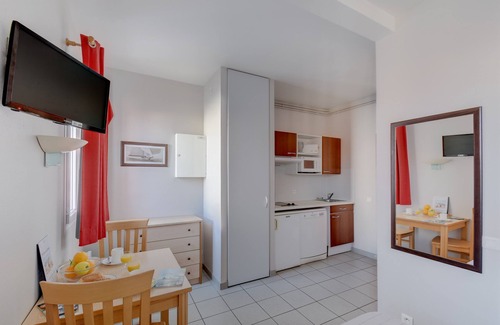 La Tranche-sur-Mer Apartment | En Front de Mer! Studio cosy, accès Piscine + Spa