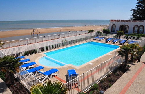 La Tranche-sur-Mer Apartment | En Front de Mer! Studio cosy, accès Piscine + Spa
