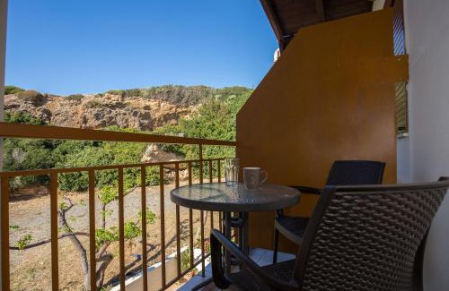 Falassarna House | En Plo Beachfront Rooms