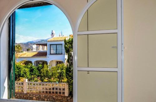 Mezquitilla Apartment | Encantador ático cerca del mar