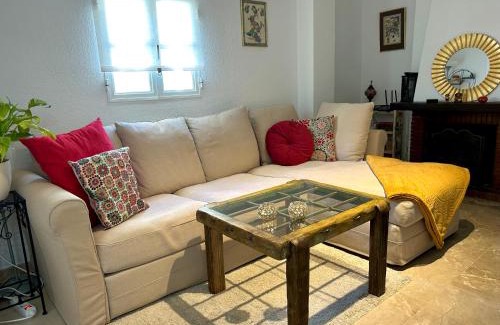 Mezquitilla Apartment | Encantador ático cerca del mar
