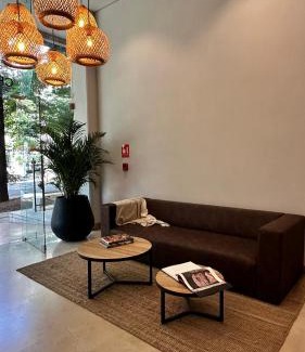 Laureles Apartment | Encanto moderno en Laureles Medellin con vista y AC
