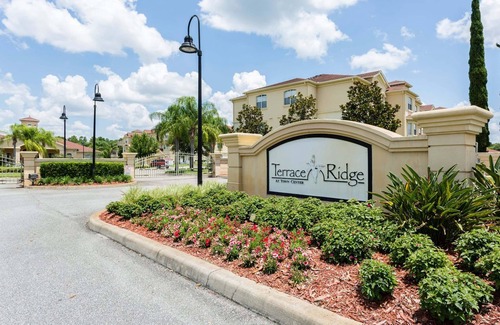 Loughman Condo | Enchanted Retreat