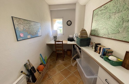 Lorgues House | Enchanting 12th-Century Château Hideaway, Sleeps 6, Large Pool, 5km to Lorgues