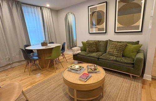 Gay Village Apartment | Enchanting 2-bedroom apartment with AC in vibrant Montréal