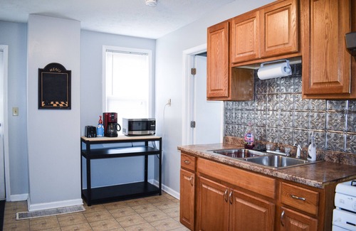 Avon Lake House | Enchanting Lower-Unit Duplex