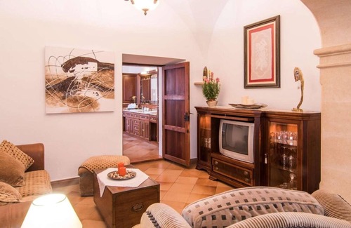 Petra Villa | Enchanting tower finca with modern equipment