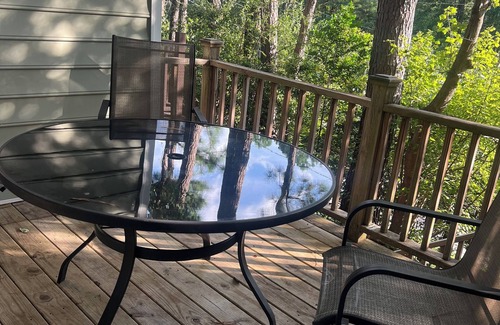 Northwest Raleigh House | Enchanting townhome with AC in vibrant Raleigh