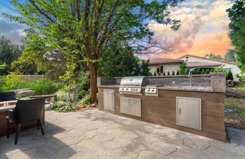 Sandy Ski Chalet | Encore Cottonwoods Ski Cabin.