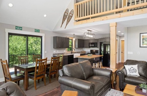 West Dover House | Encore Escape | Walk To The Lifts @ Mt. Snow!