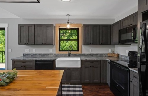 West Dover House | Encore Escape | Walk To The Lifts @ Mt. Snow!