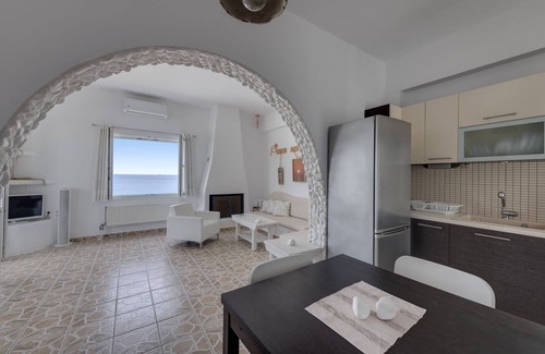 Vari House | Endless Blue from Syros - Fabrika House 1